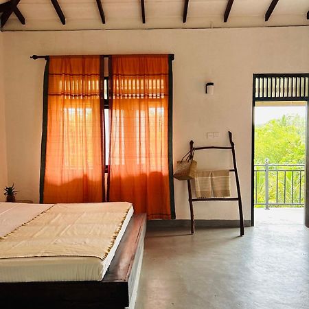 One Bhakthi Hotell Ahangama Exteriör bild