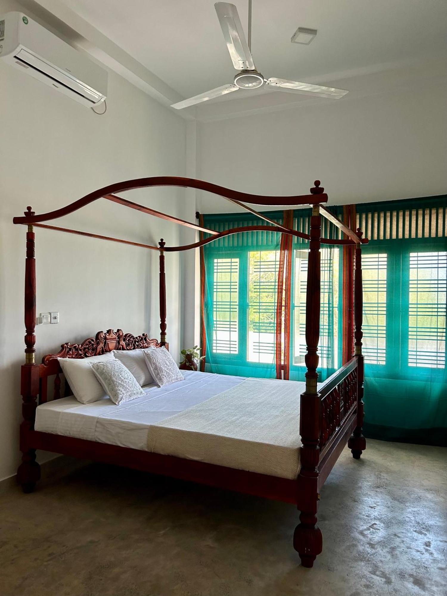 One Bhakthi Hotell Ahangama Exteriör bild