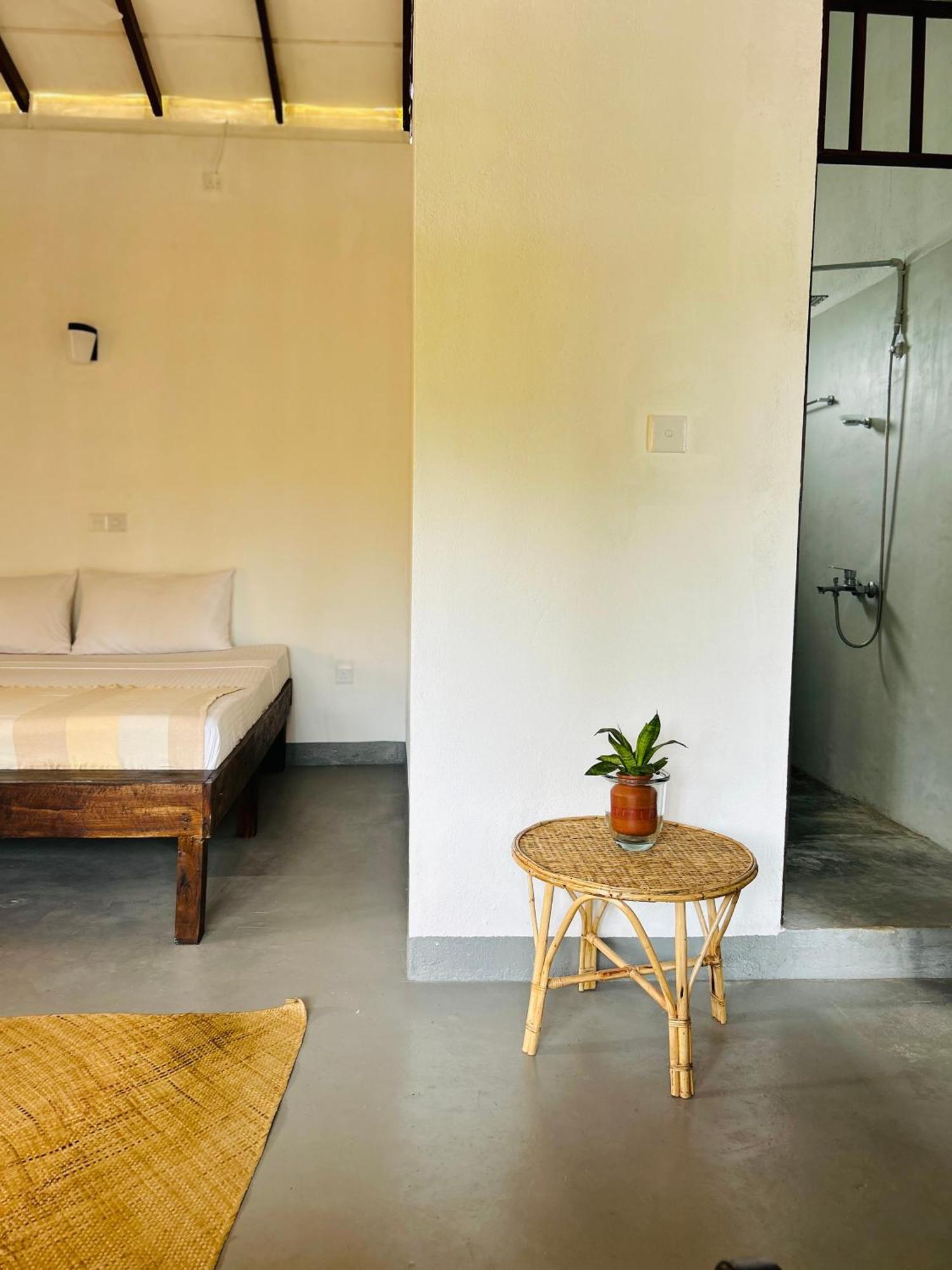 One Bhakthi Hotell Ahangama Exteriör bild