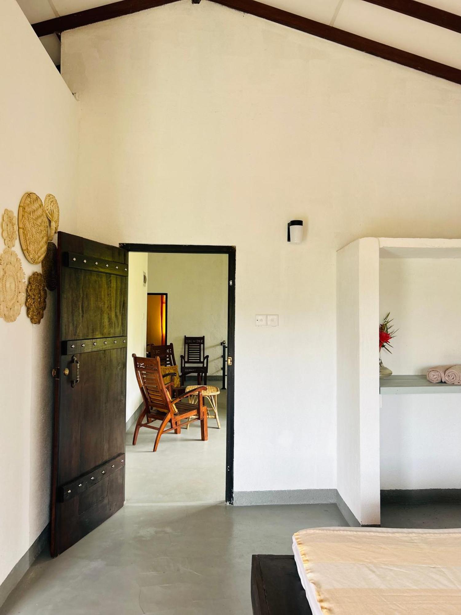 One Bhakthi Hotell Ahangama Exteriör bild
