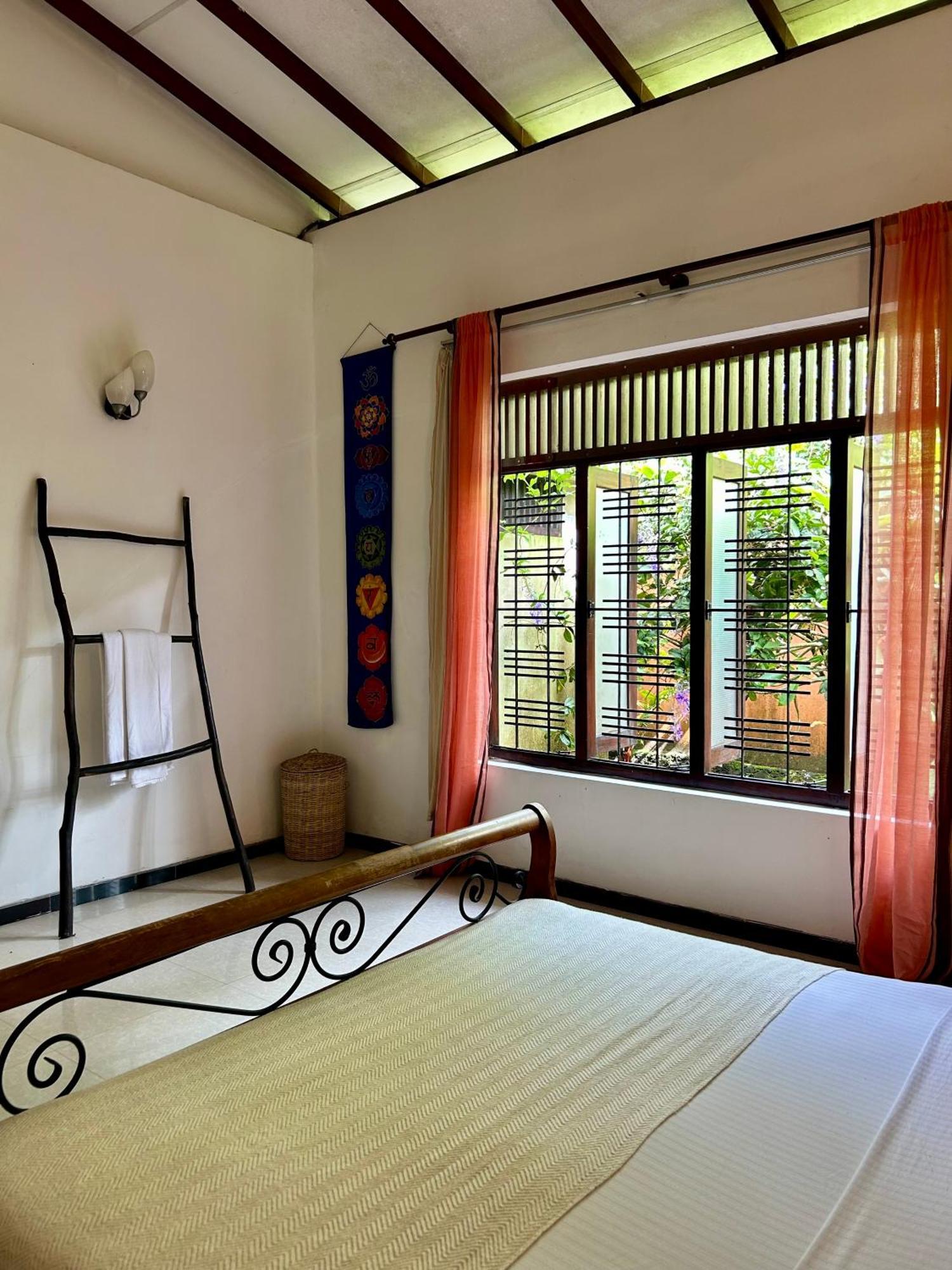 One Bhakthi Hotell Ahangama Exteriör bild